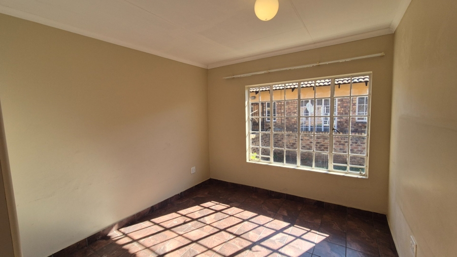 2 Bedroom Property for Sale in Vaalpark Free State